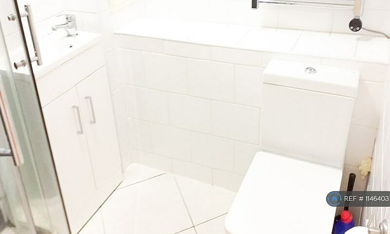 Studio Flat In (B106...