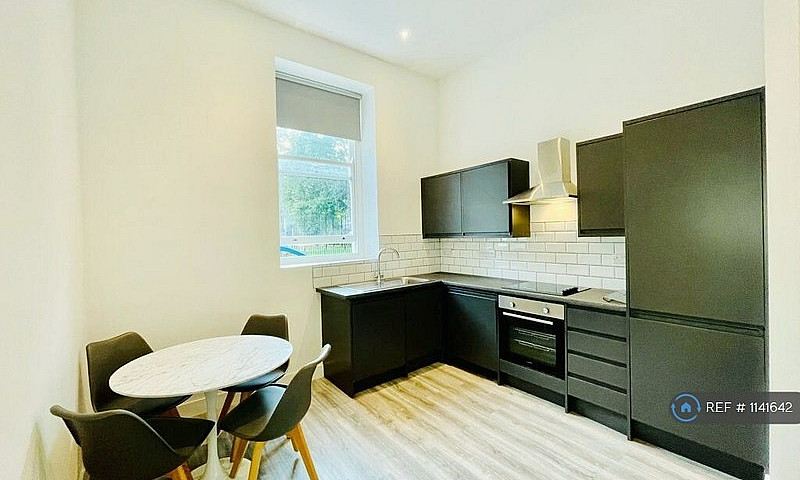 1 Bedroom Flat In Si...