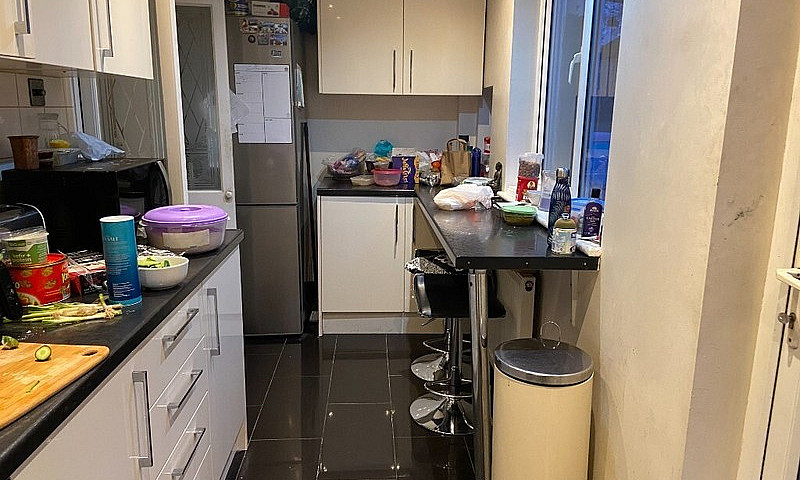5/6 Bedroom House In...