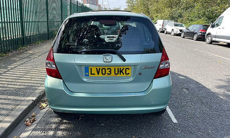 Honda Jazz Auto Se 1...