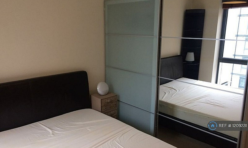 1 Bedroom Flat In Co...