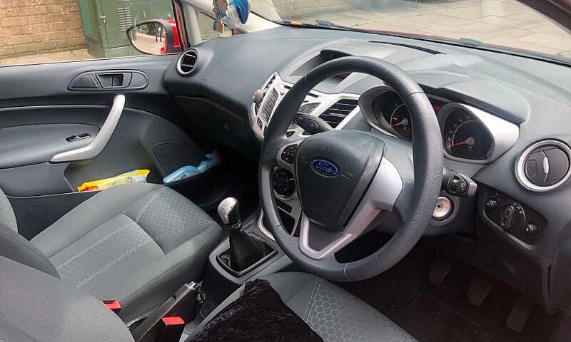 Ford Fiesta ...