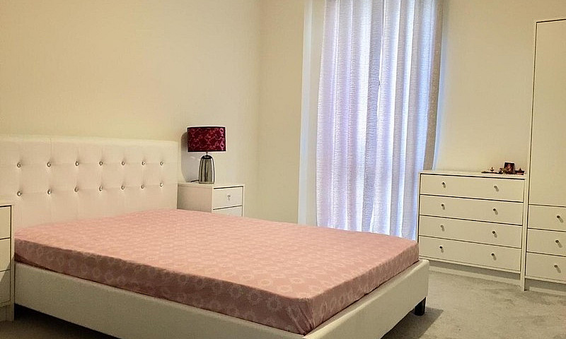 One Bedroom Flat Wit...