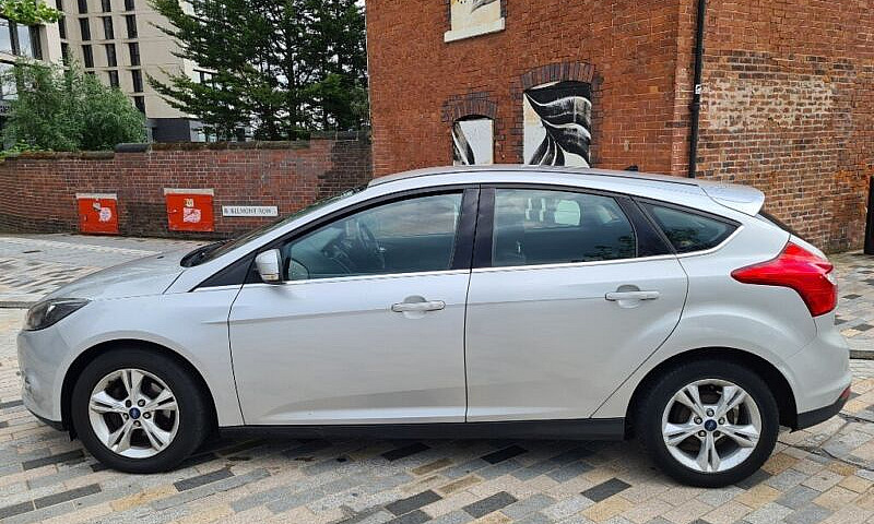 Ford Focus 1.6 Petro...
