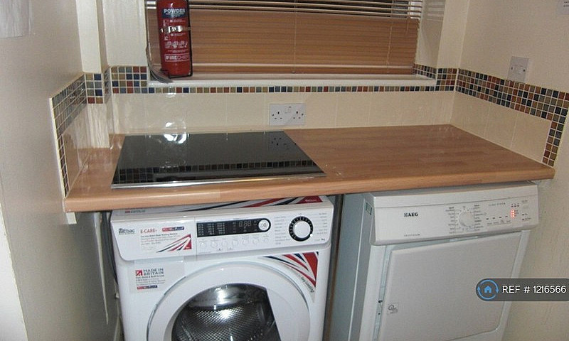 1 Bedroom In Off Chr...
