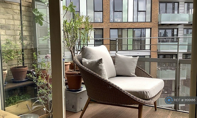 1 Bedroom Flat In No...