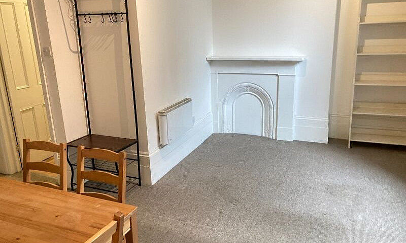 Converted 1 Bed Flat...