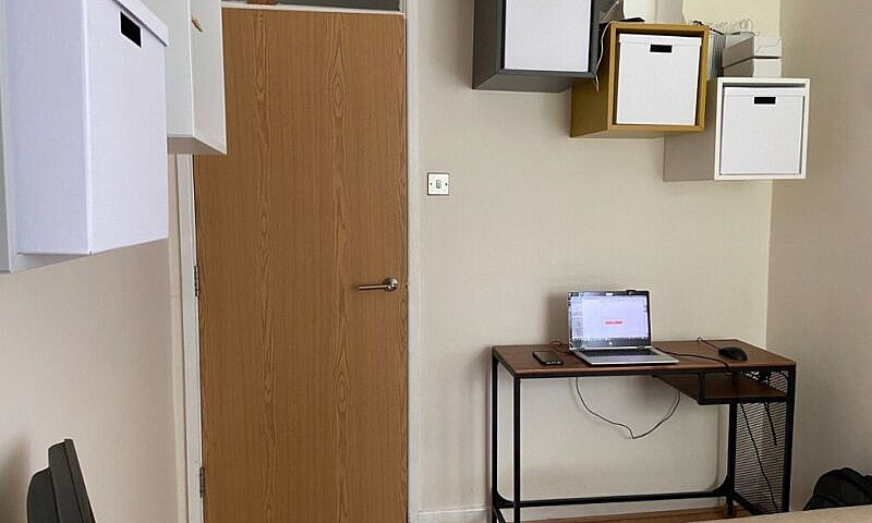 1 Bedroom Flat Whall...