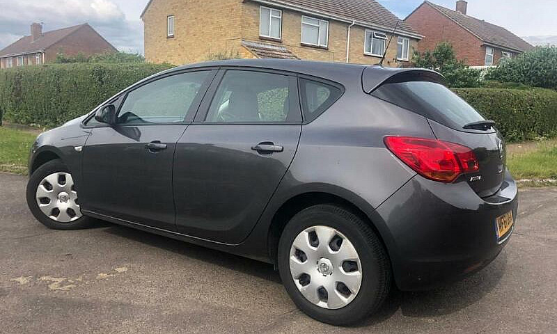 Vauxhall Astra 2012 ...