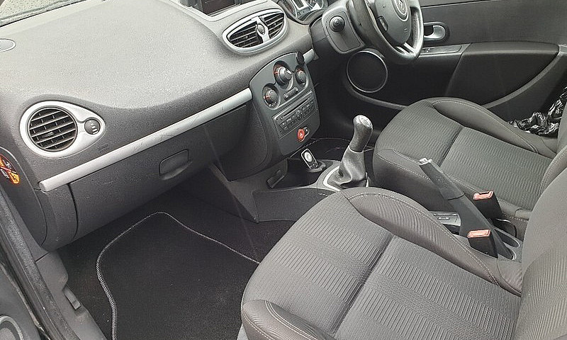 2010 60 Renault Clio...
