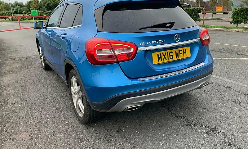 2016 Mercedes Gla 2....