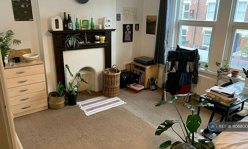 5 Bedroom Flat In So...