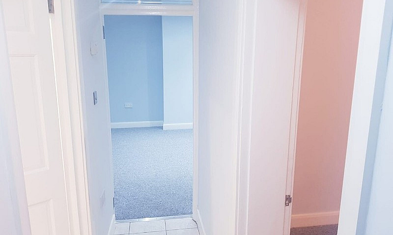 2 Bed Flat On Church...