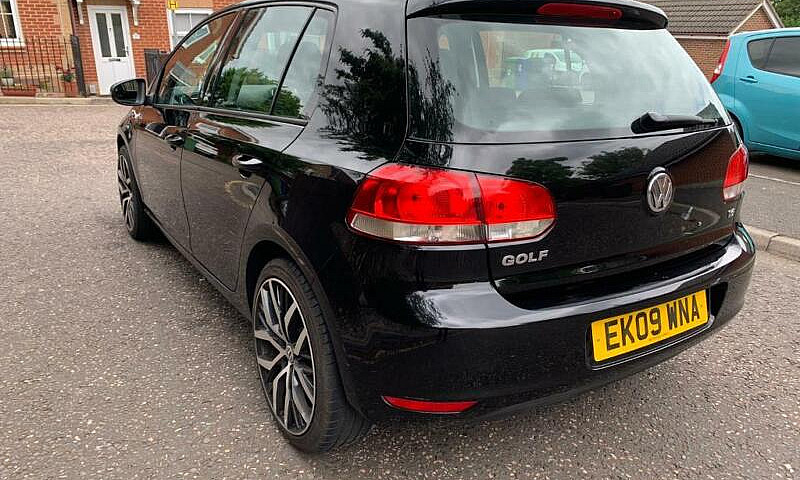 Vw Golf 1.6 Petrol -...
