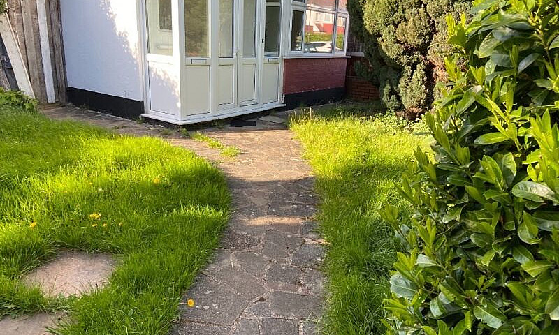 5 Bedroom Semi Detac...