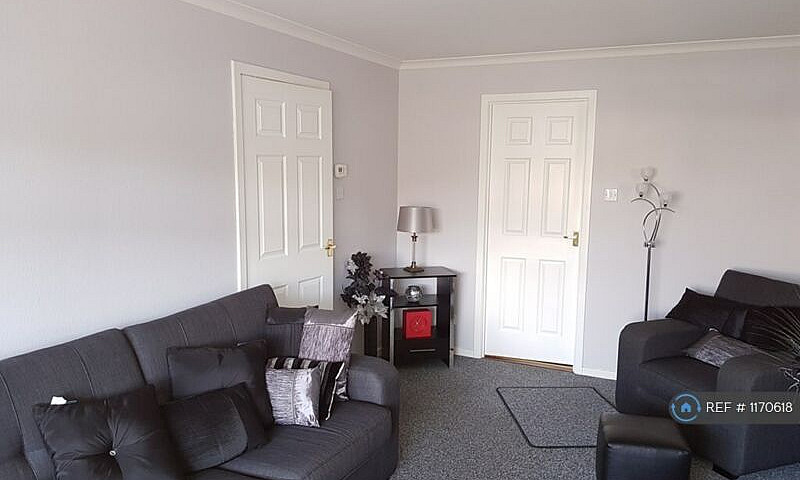 2 Bedroom House In N...