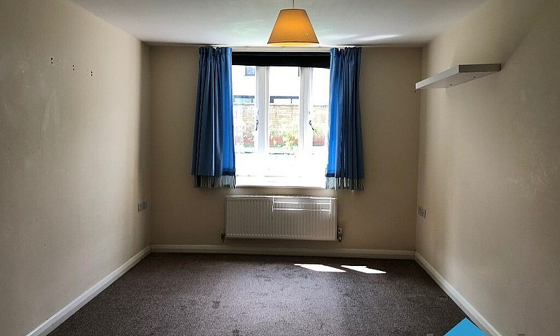 Large 2 Bedroom Spli...
