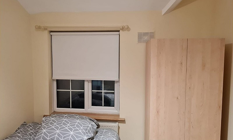 Nice Size Room To Re...