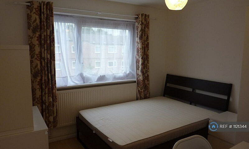 5 Bedroom Flat In Pa...