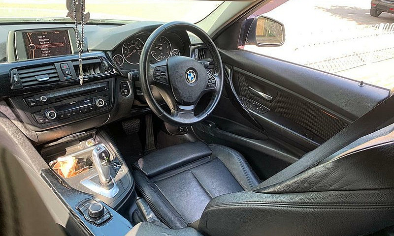 Bmw 318D 2012 Automa...