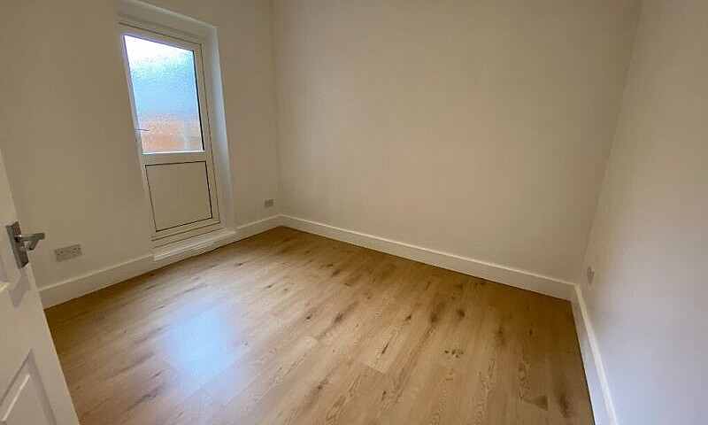 Newly Refurbished 3/...