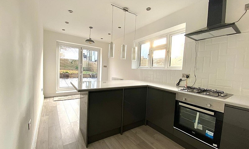 Beautiful 3 Bedroom ...