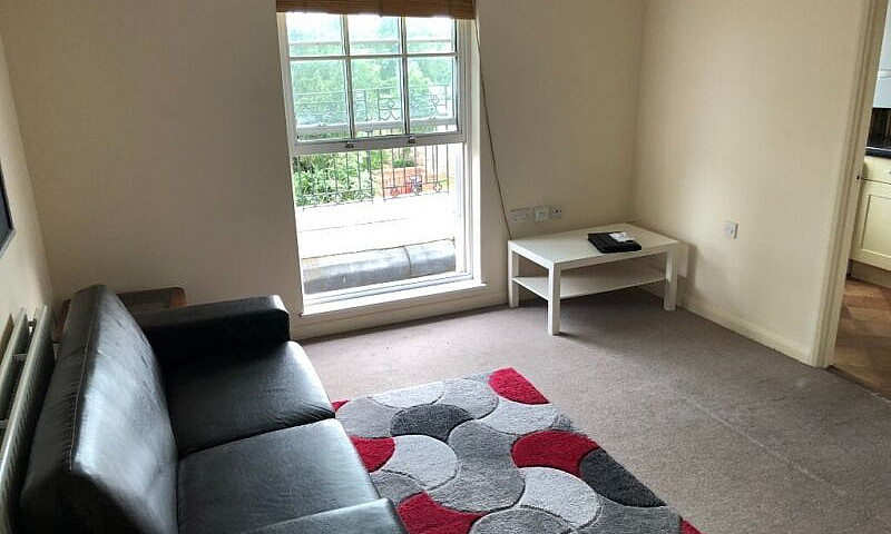 1 Bedroom Flat, Slou...