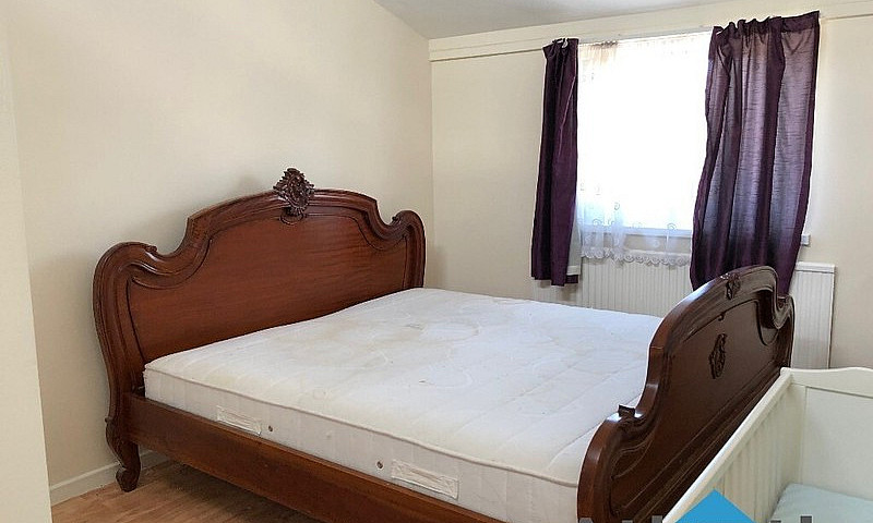 Large 3 Bedroom 1St ...