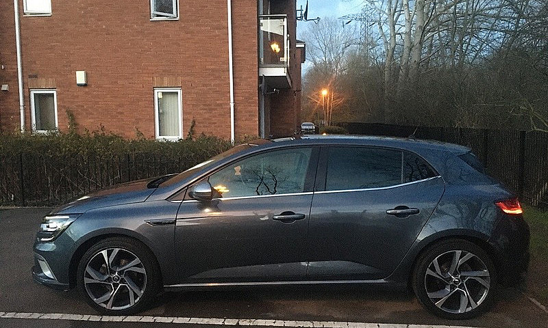 17 Renault Megane 1....