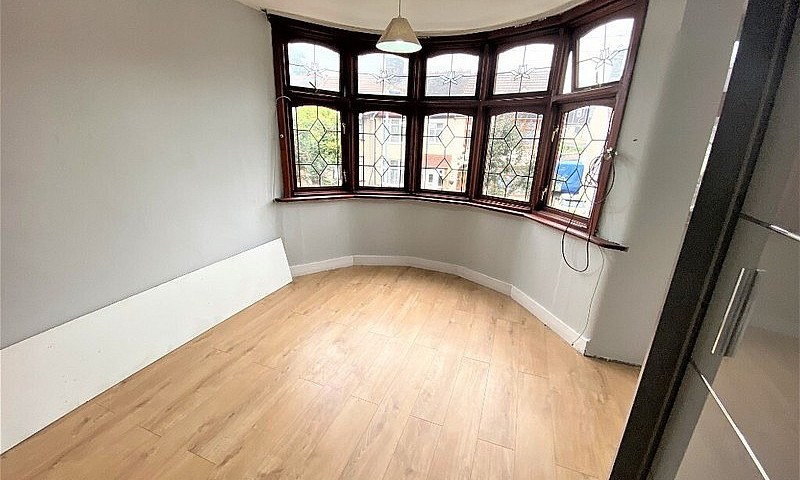 2 Double Rooms In Ba...