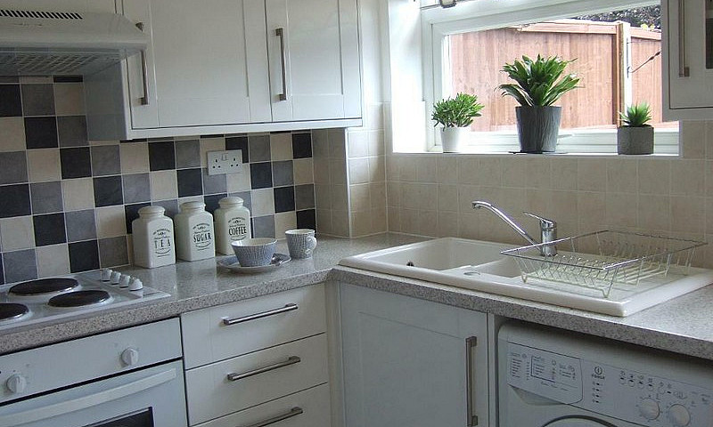 2 Bedroom House In G...