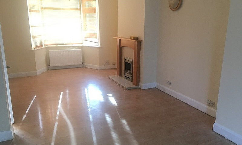 Three Bed House Clos...