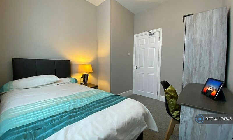 1 Bedroom In Breeze ...