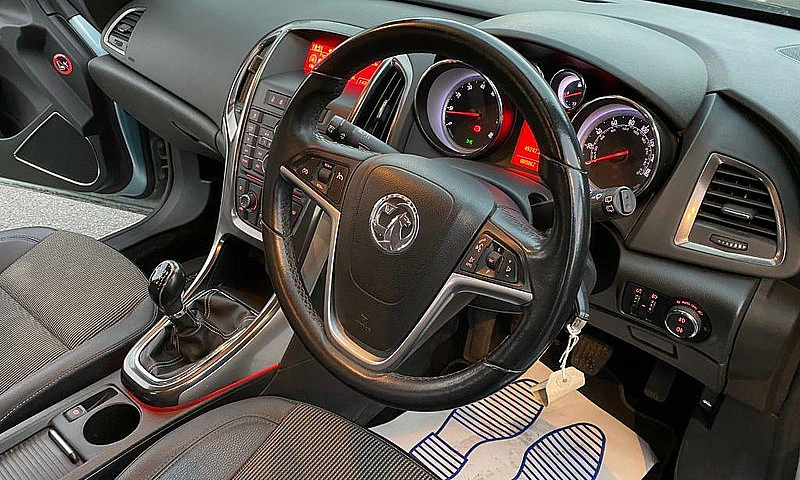 2010 Vauxhall Astra ...