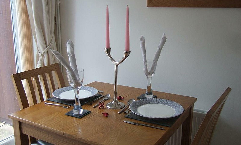 2 Bedroom House In G...