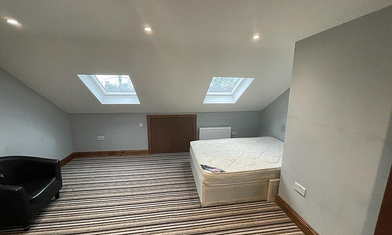 Three Bedroom Flat T...