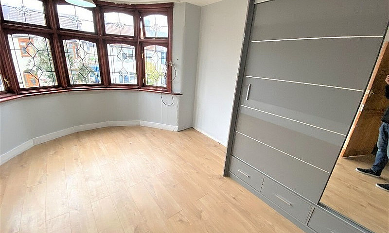 2 Double Rooms In Ba...