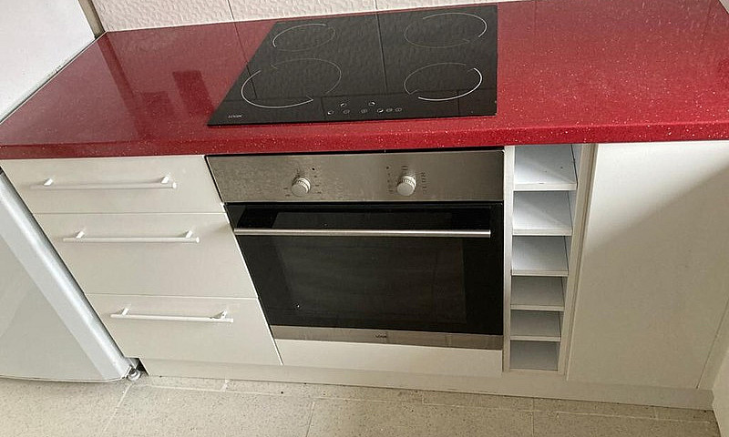 2 Bedroom Flat Avail...
