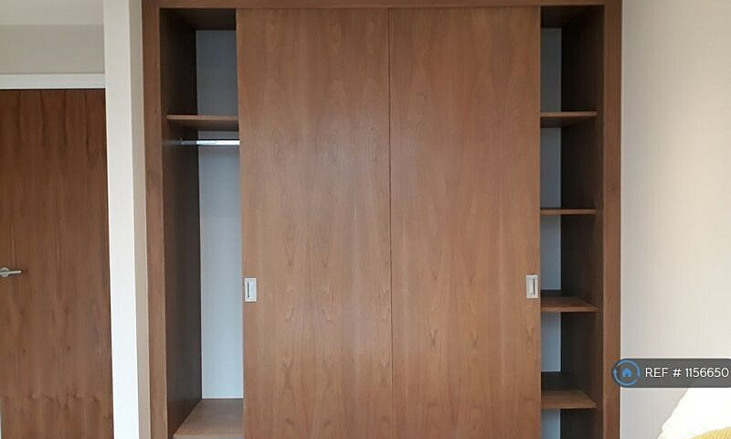 2 Bedroom Flat In Fe...