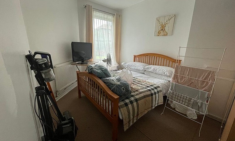 Three Bedroom Flat T...