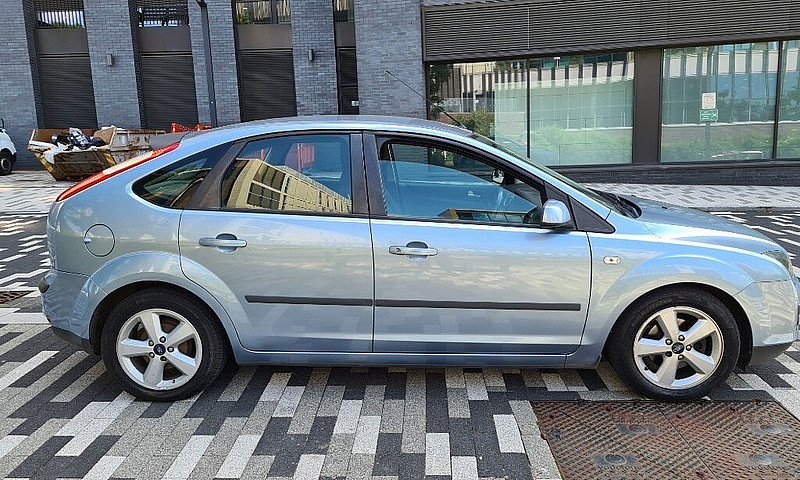 Ford Focus 1.6 Petro...