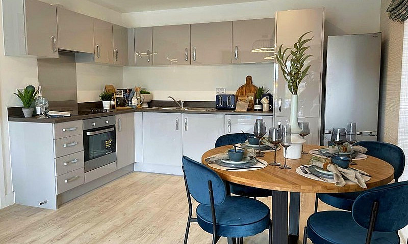 2 Bedroom Flat In Th...