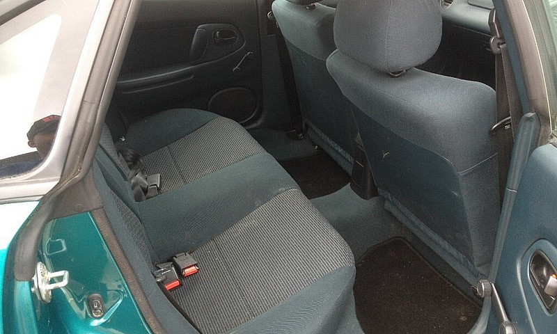 Mazda 323F 5 Door Ha...