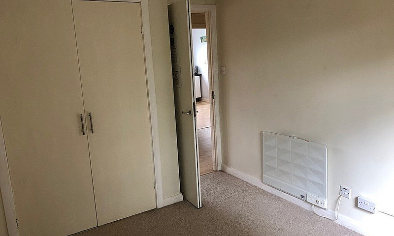 3 Bedroom Flat - Ros...