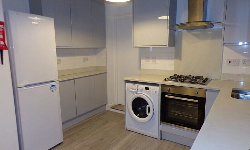 2 Bedroom Ground Flo...