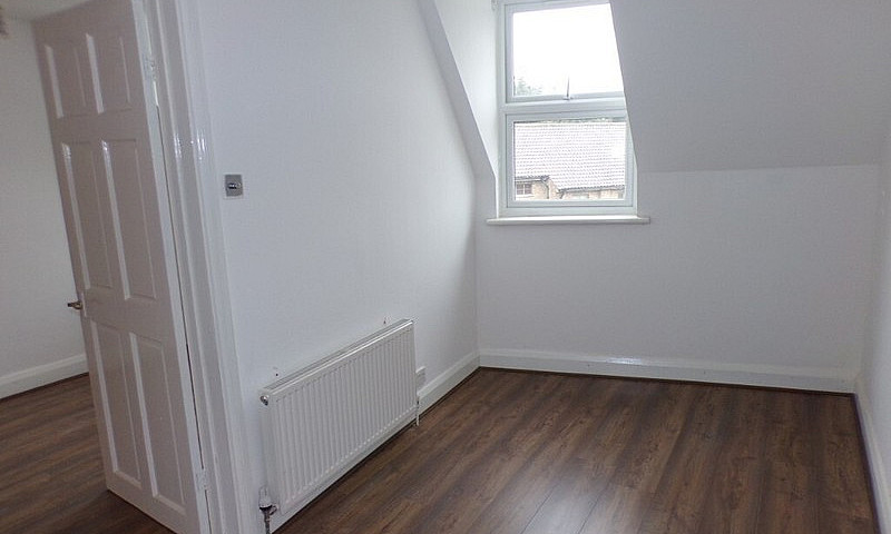 One Bedroom Flat – L...