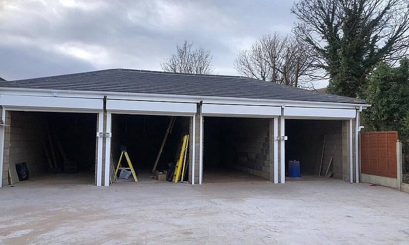Garage To Let *Lyttl...