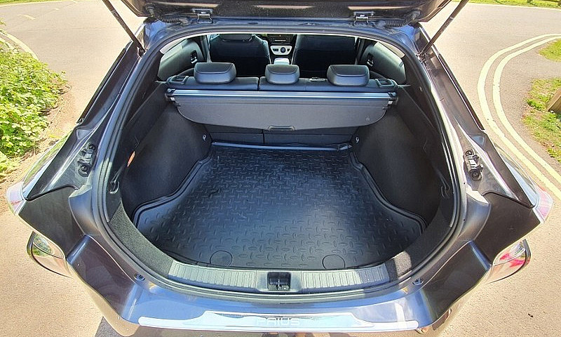 Toyota Prius Excel 2...
