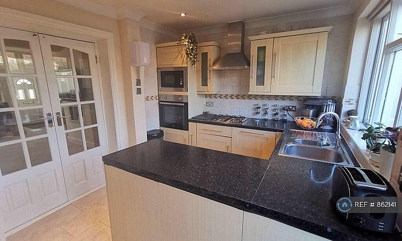 Spacious 3 Bed House...