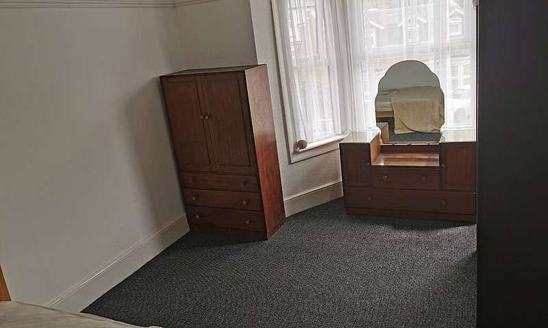 Newly Refurbished & ...